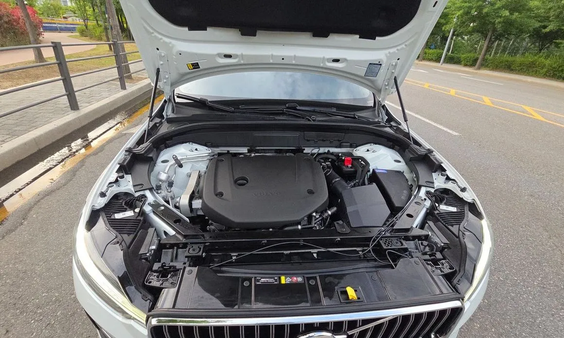 Volvo XC60 — фото 10