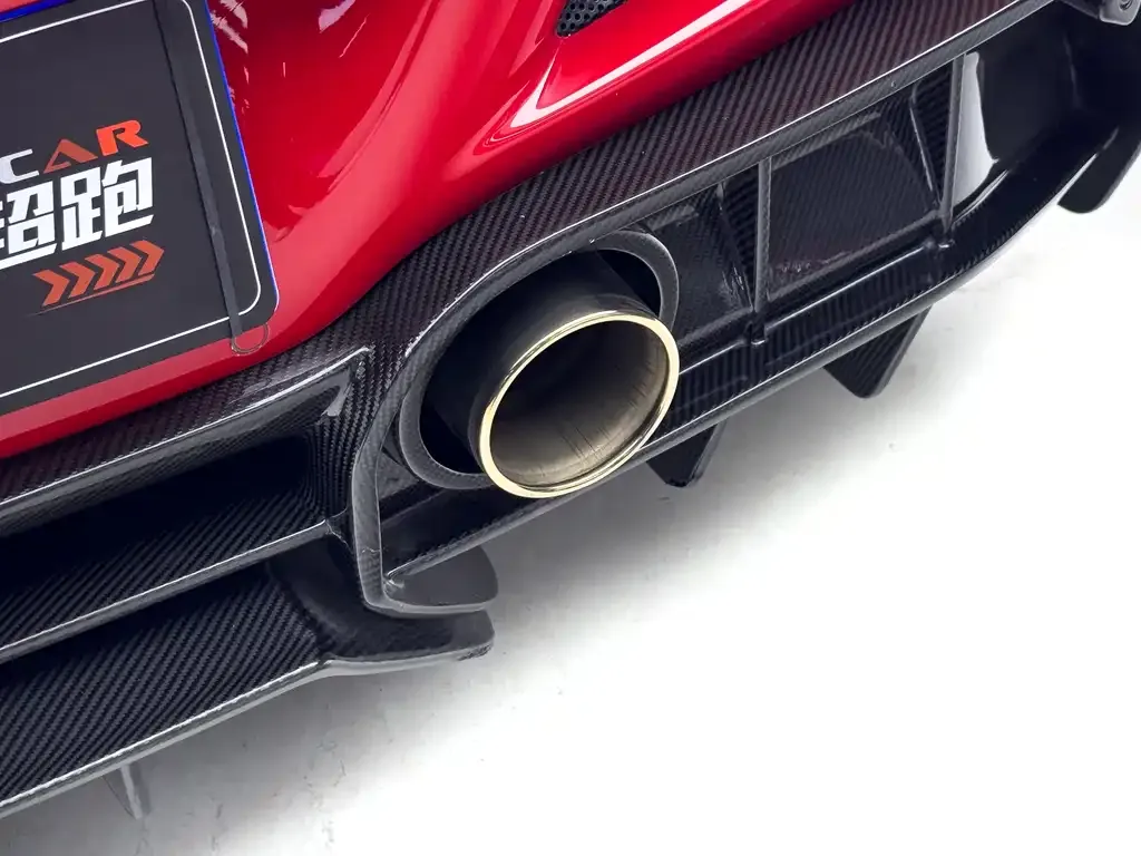 Ferrari F8 — фото 10