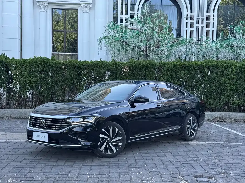Volkswagen Passat — фото 1