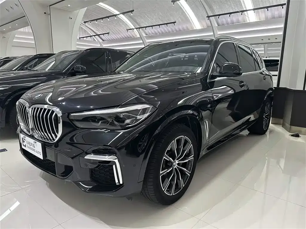 BMW X5 — фото 1