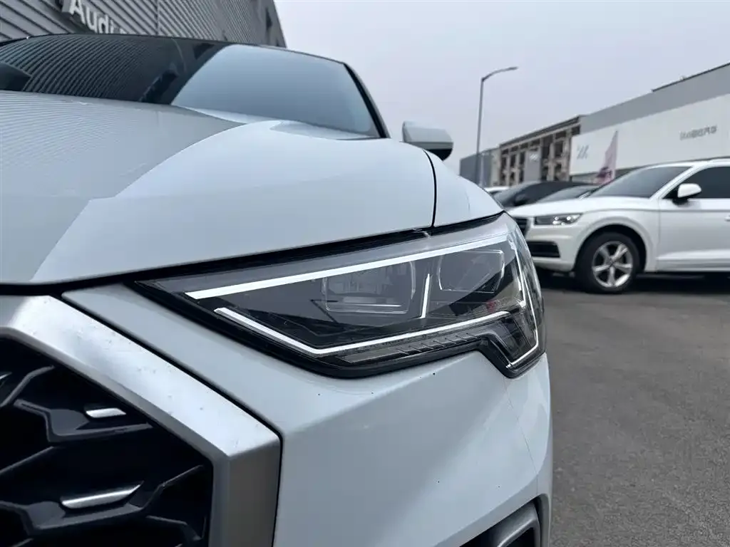 Audi Q3 Sportback — фото 3