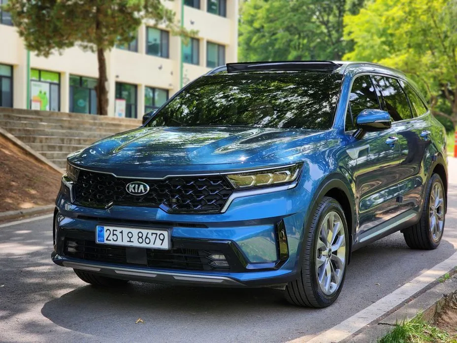 Kia Sorento — фото 6