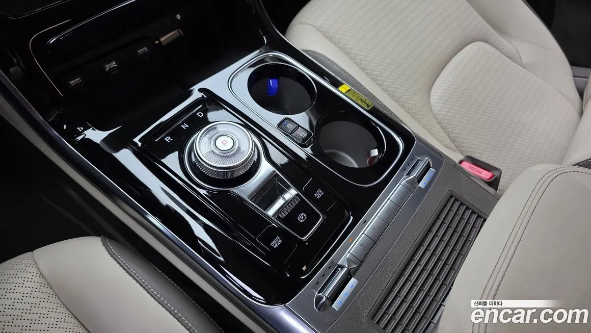 Kia Carnival — фото 10