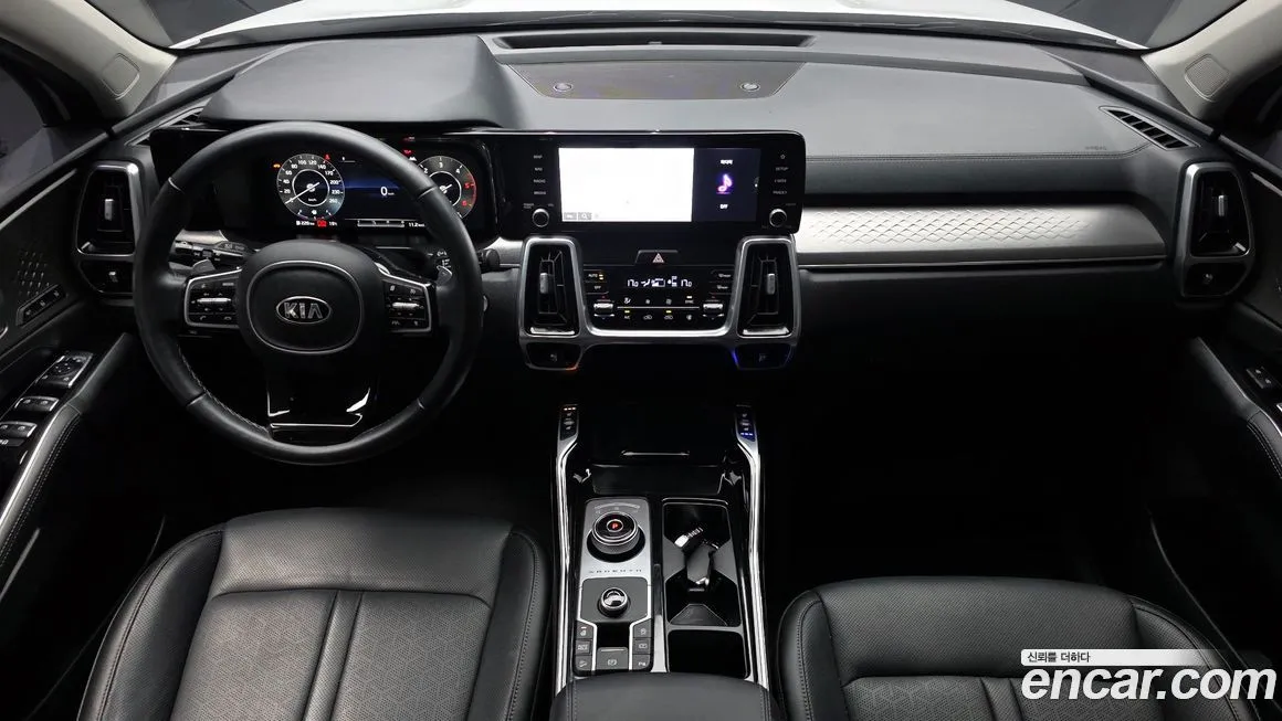 Kia Sorento — фото 7