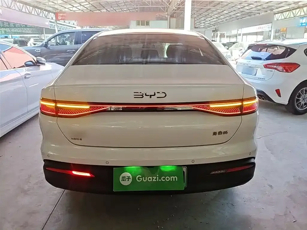 BYD Seal 05 DM-i — фото 8