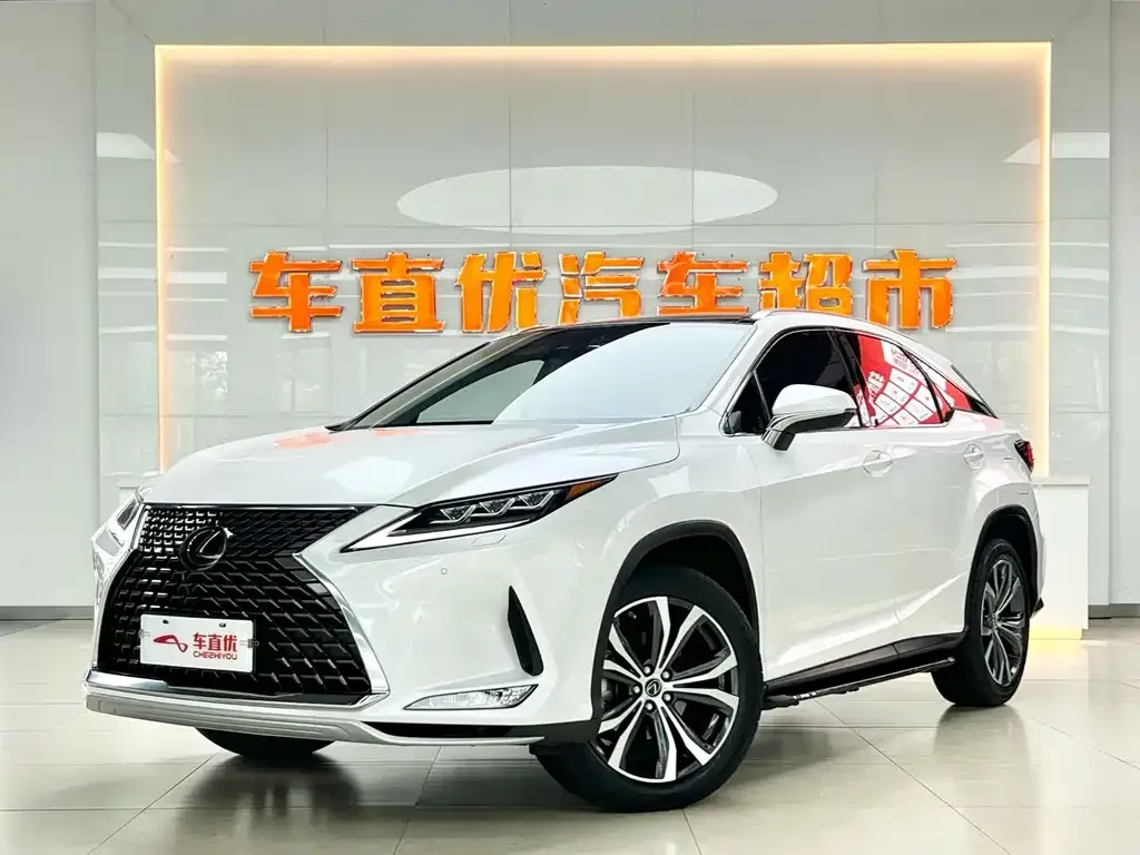 Lexus RX — фото 1