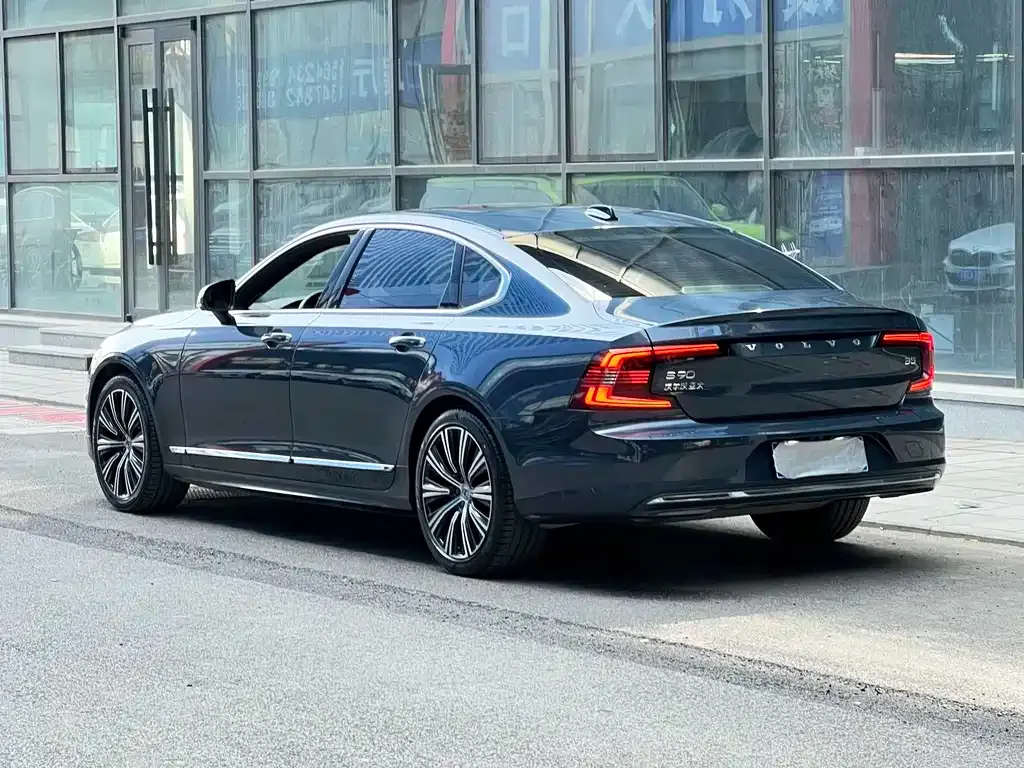 Volvo S90 — фото 9
