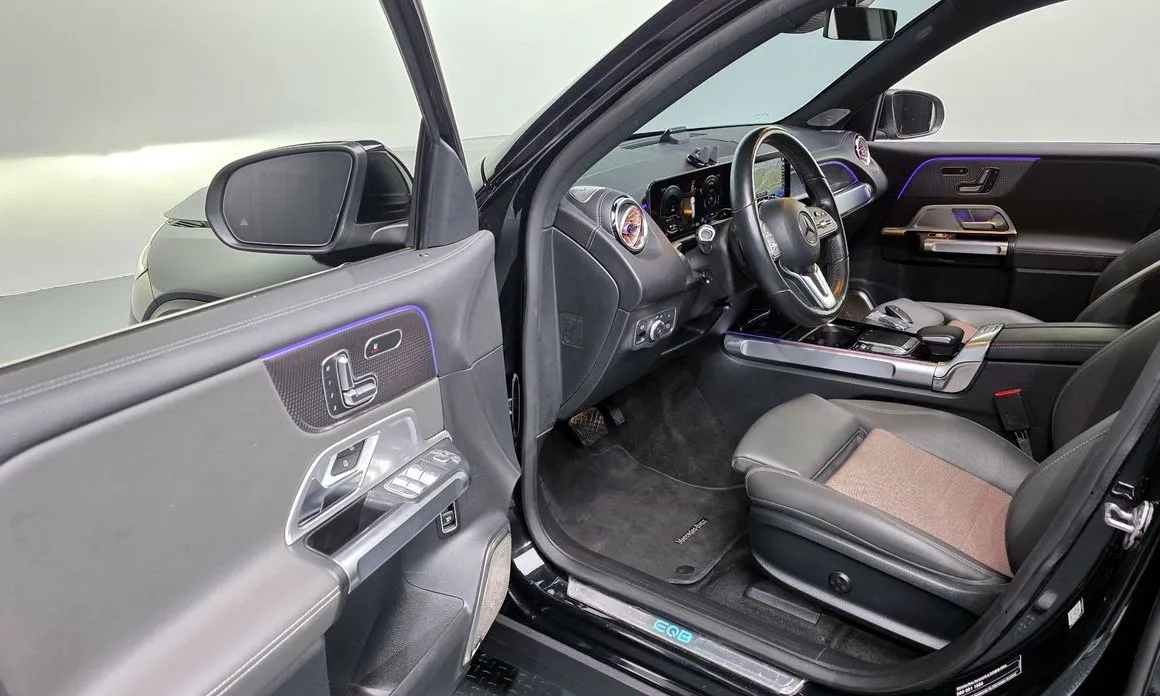 Mercedes-Benz EQB — фото 10