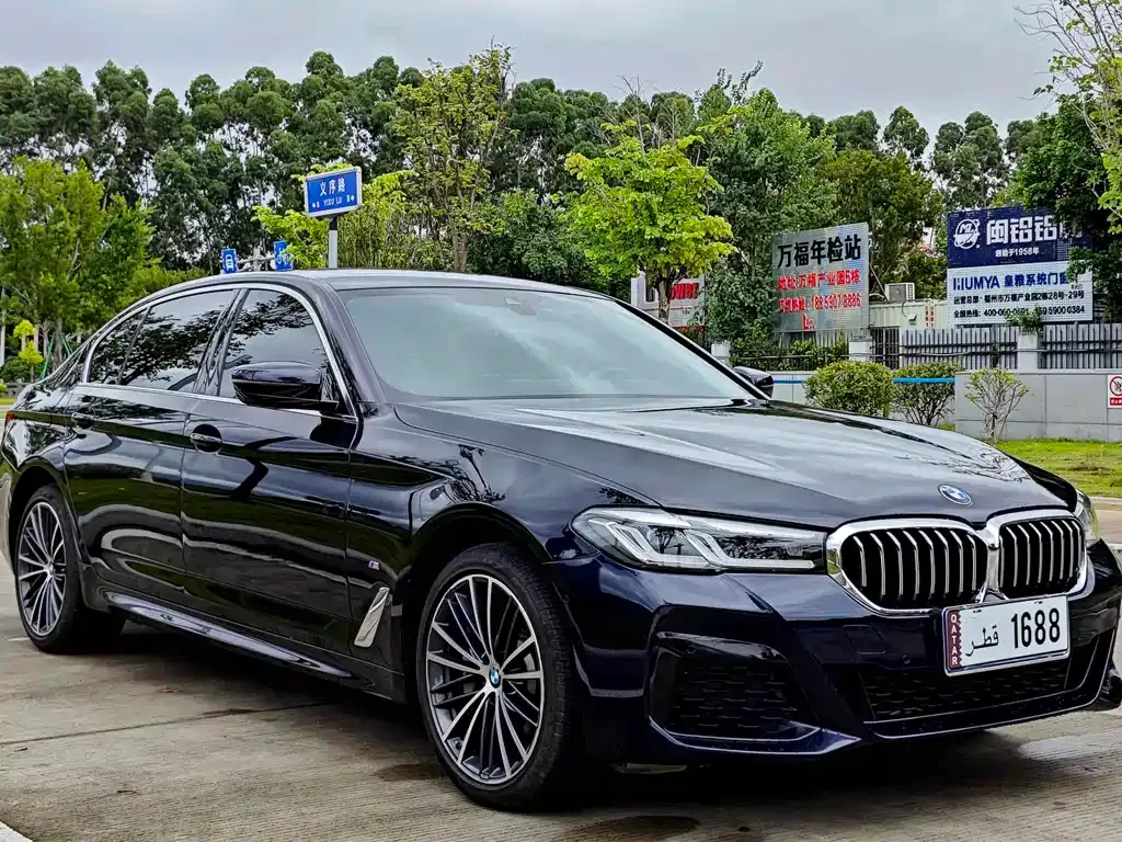 BMW 5 Series — фото 9