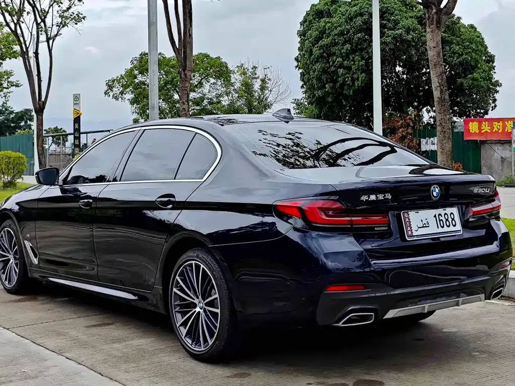 BMW 5 Series — фото 5