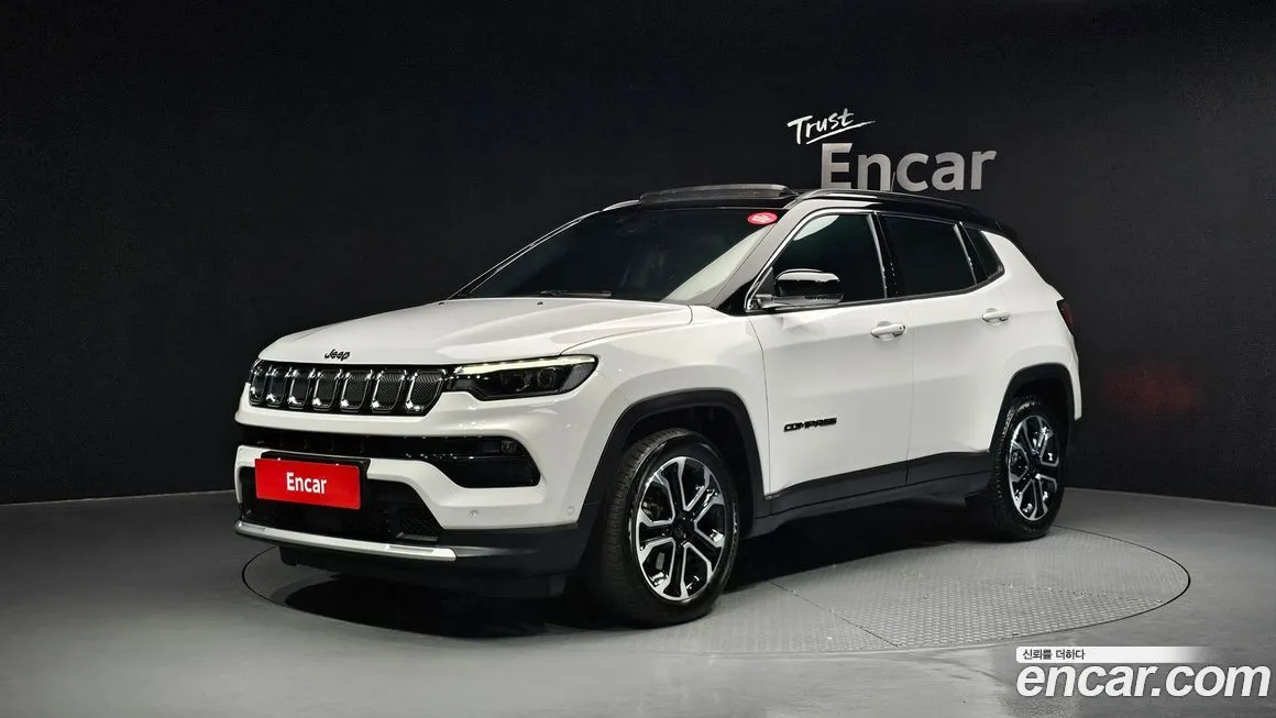 Jeep Compass — фото 1