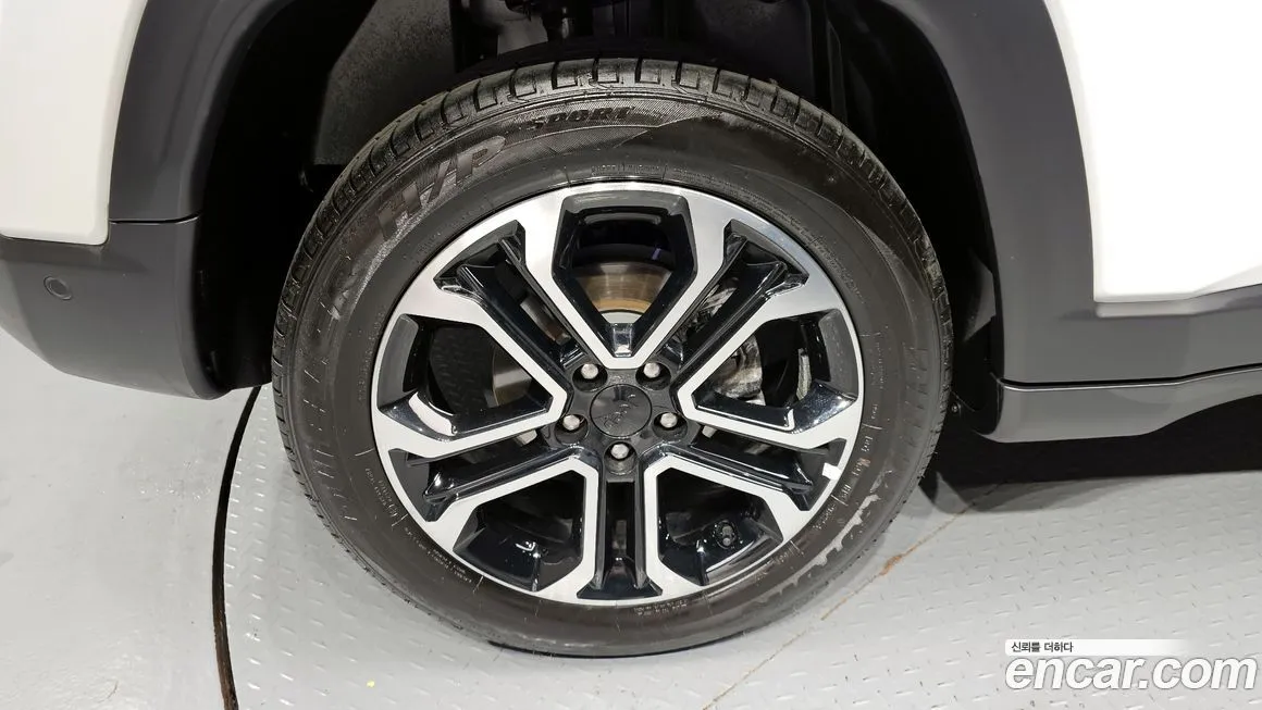 Jeep Compass — фото 7