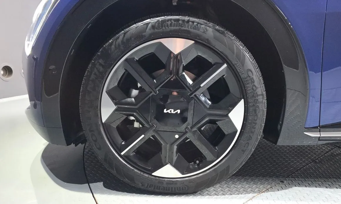 Kia EV6 — фото 8