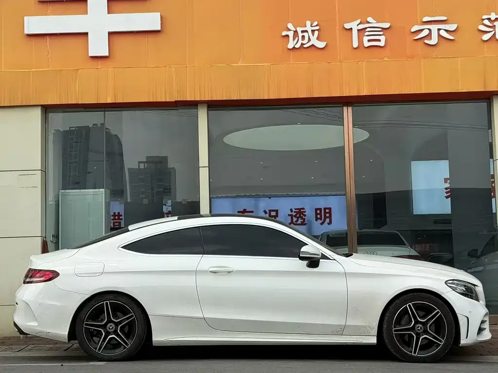 Mercedes-Benz C-Class (Import) — фото 3