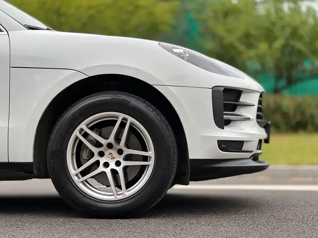 Porsche Macan — фото 6