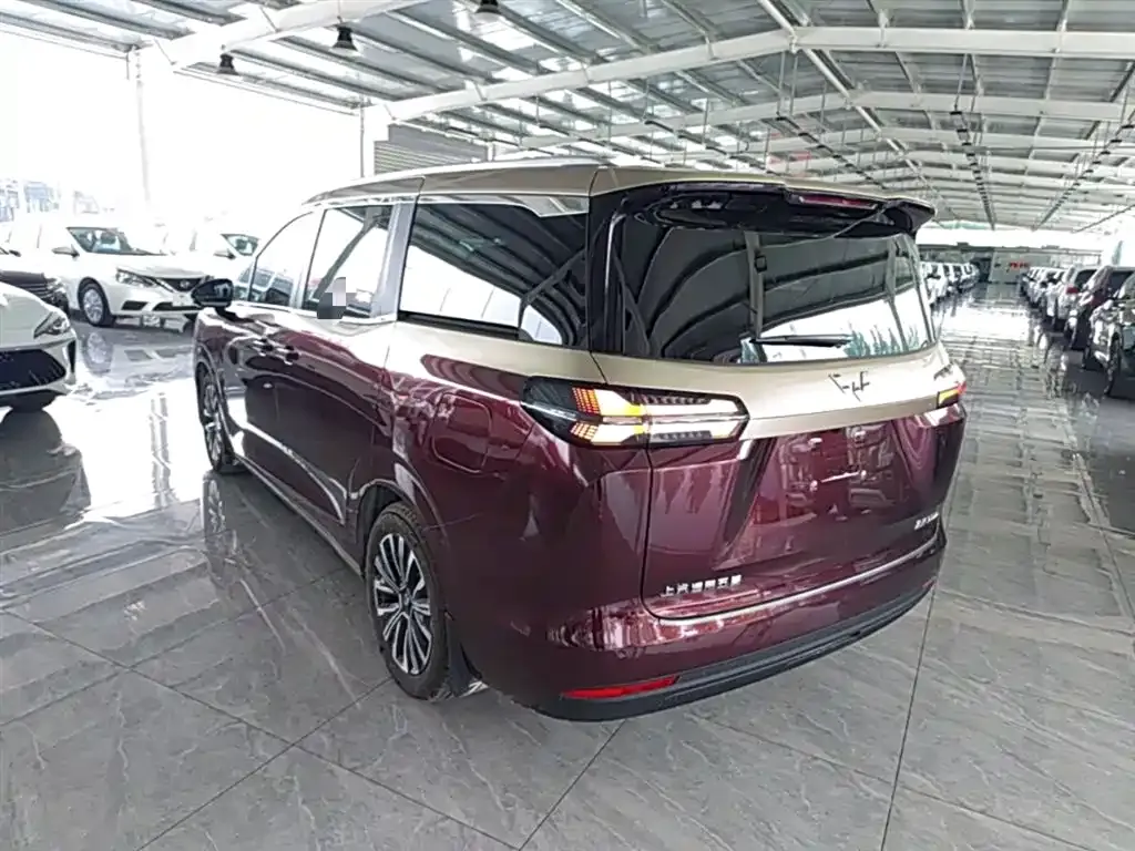 Wuling Starlight 730 New Energy — фото 9
