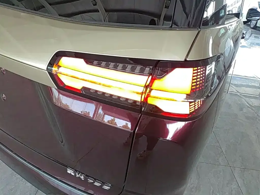 Wuling Starlight 730 New Energy — фото 5