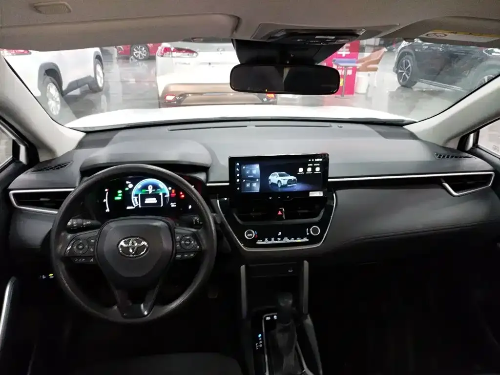 Toyota Corolla Cross — фото 4