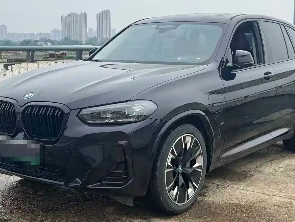 BMW iX3 — фото 1