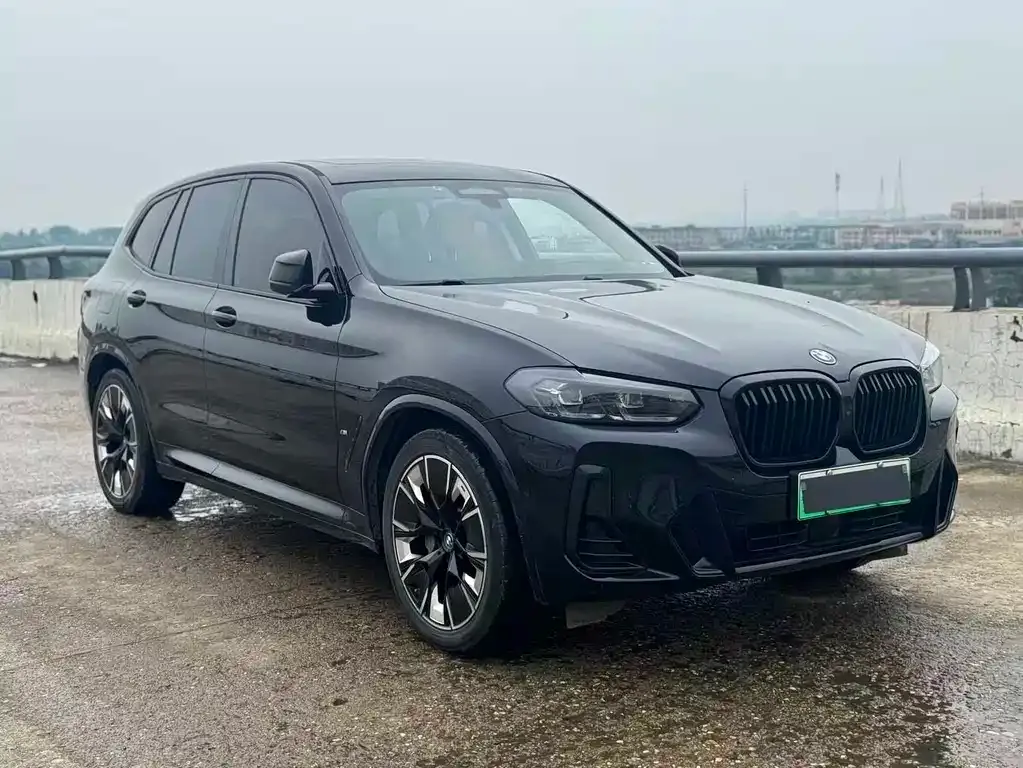 BMW iX3 — фото 4