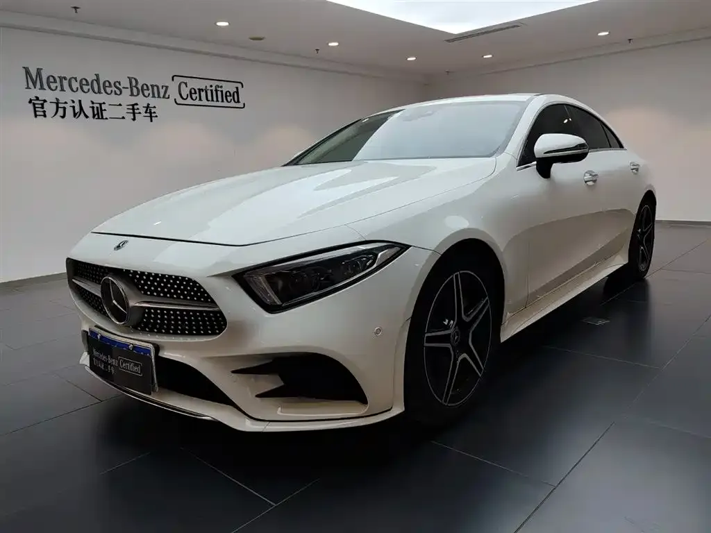 Mercedes-Benz CLS — фото 1