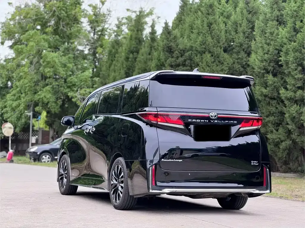 Toyota Vellfire — фото 7
