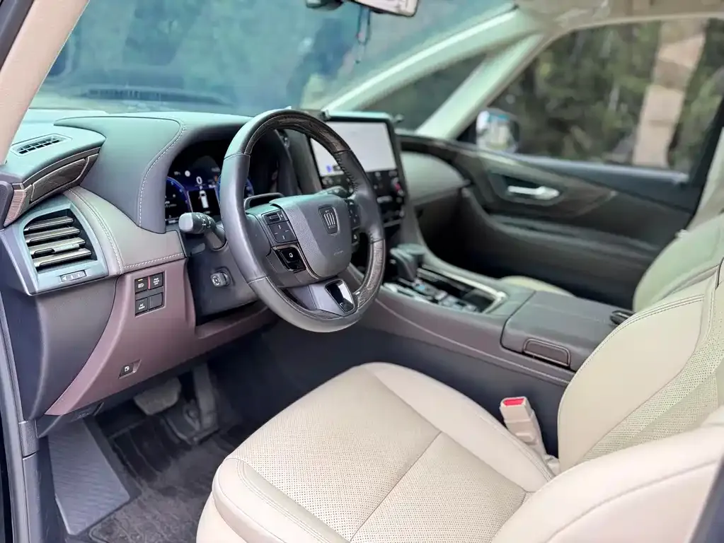 Toyota Vellfire — фото 6