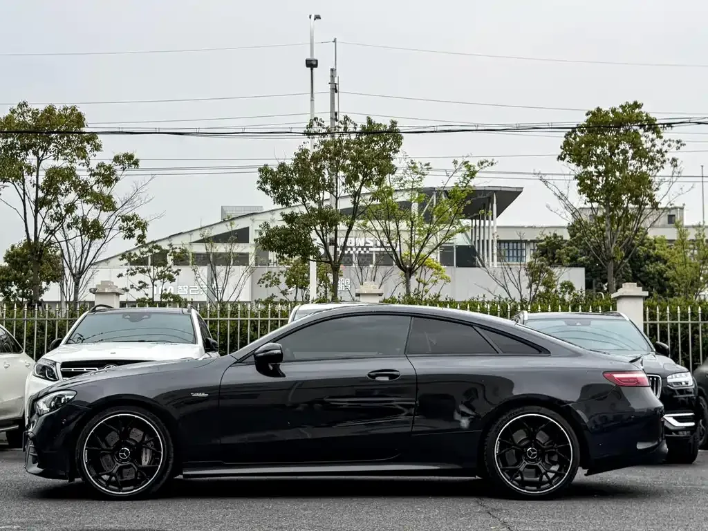 Mercedes-Benz E-Class AMG — фото 10