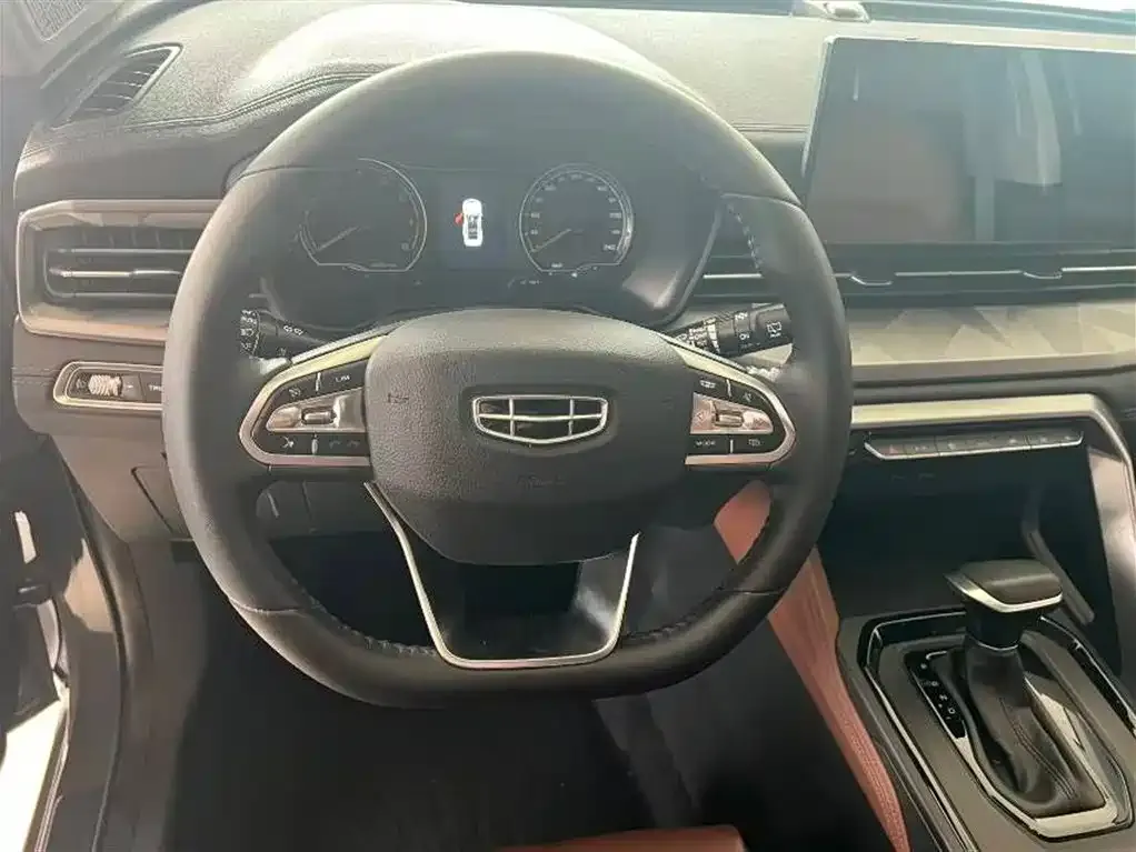 Geely Vision X6 — фото 9