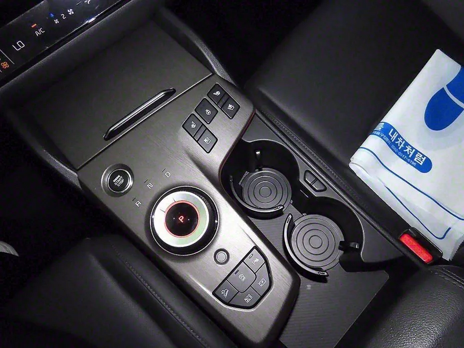 Kia Sportage — фото 10