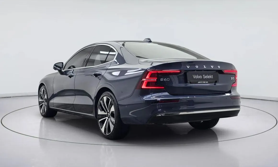 Volvo S60 — фото 2