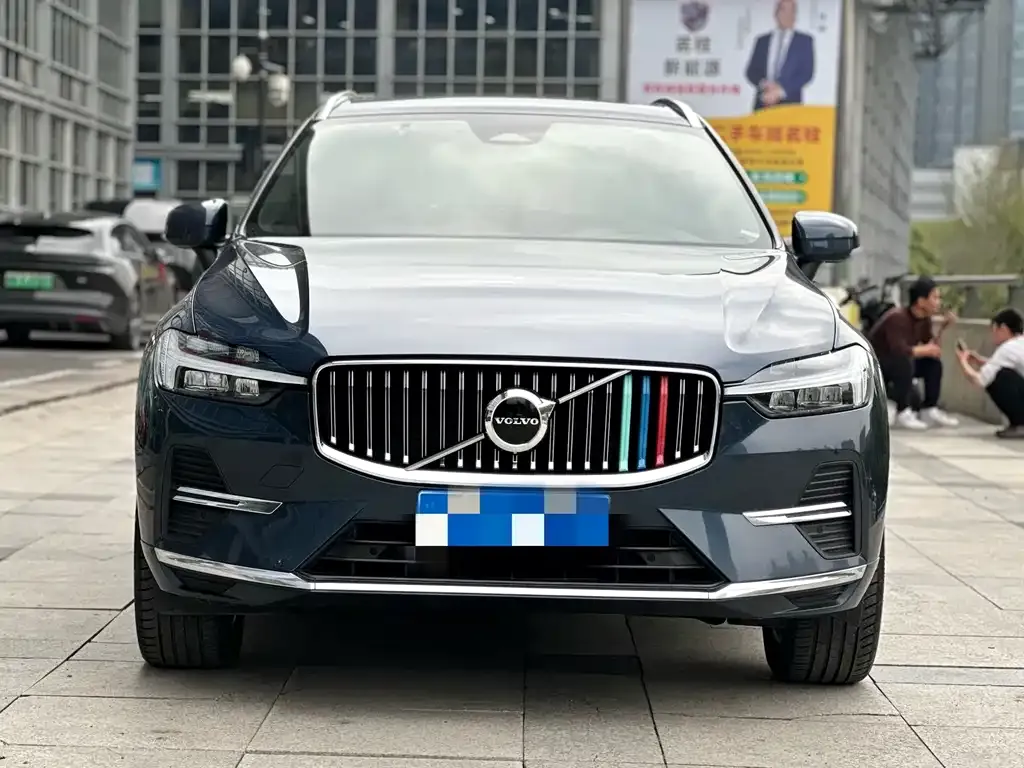 Volvo XC60 — фото 3