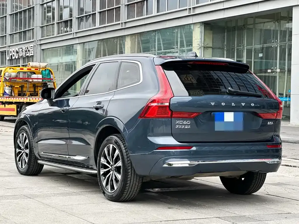 Volvo XC60 — фото 4