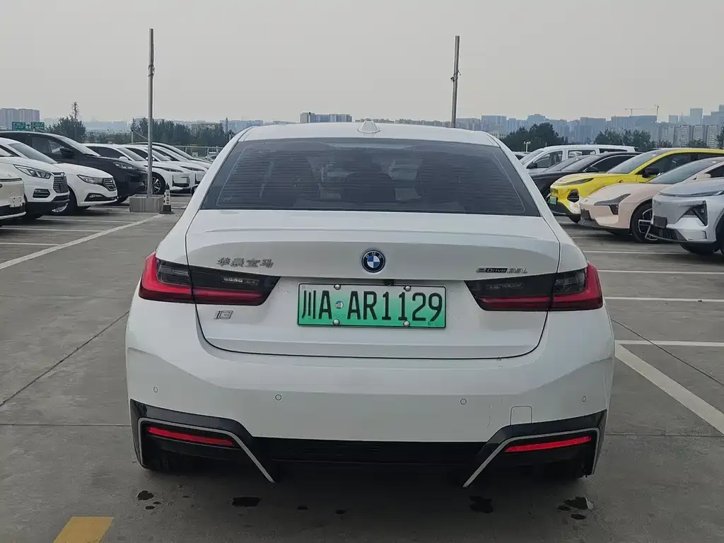 BMW i3 — фото 10