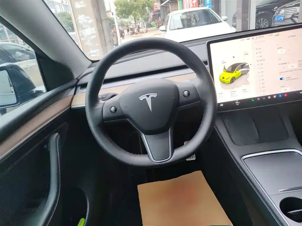 Tesla Model Y — фото 6