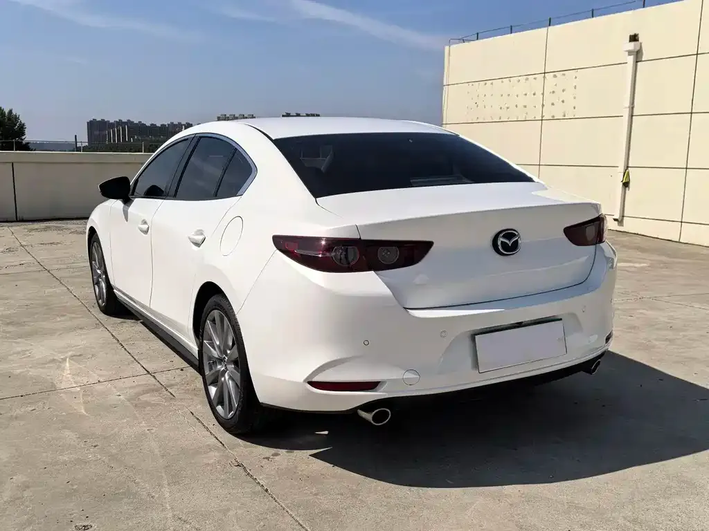 Mazda 3 Axela — фото 4