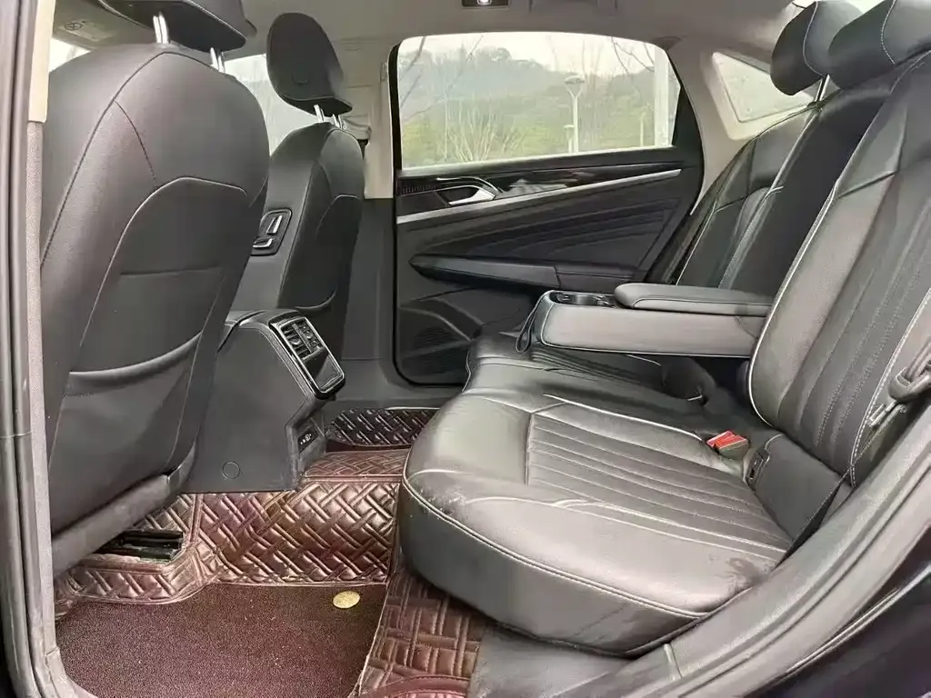 Volkswagen Passat — фото 4