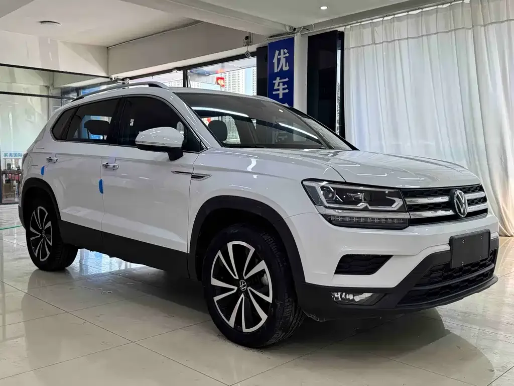 Volkswagen Tharu — фото 4