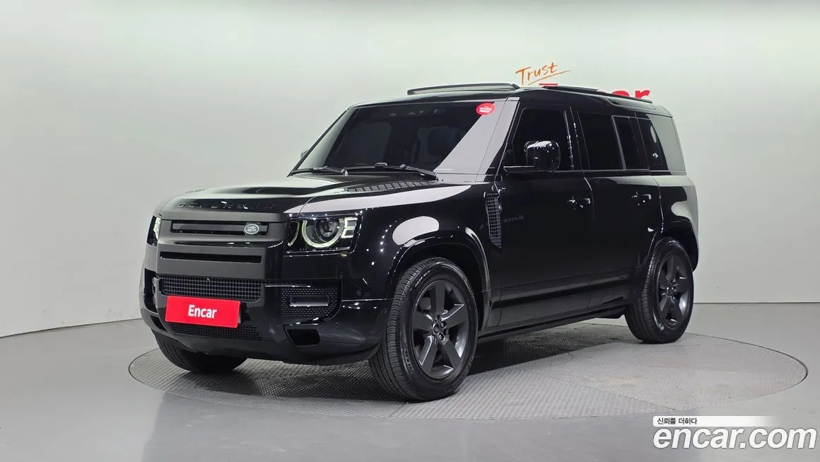 Land Rover Defender — фото 1