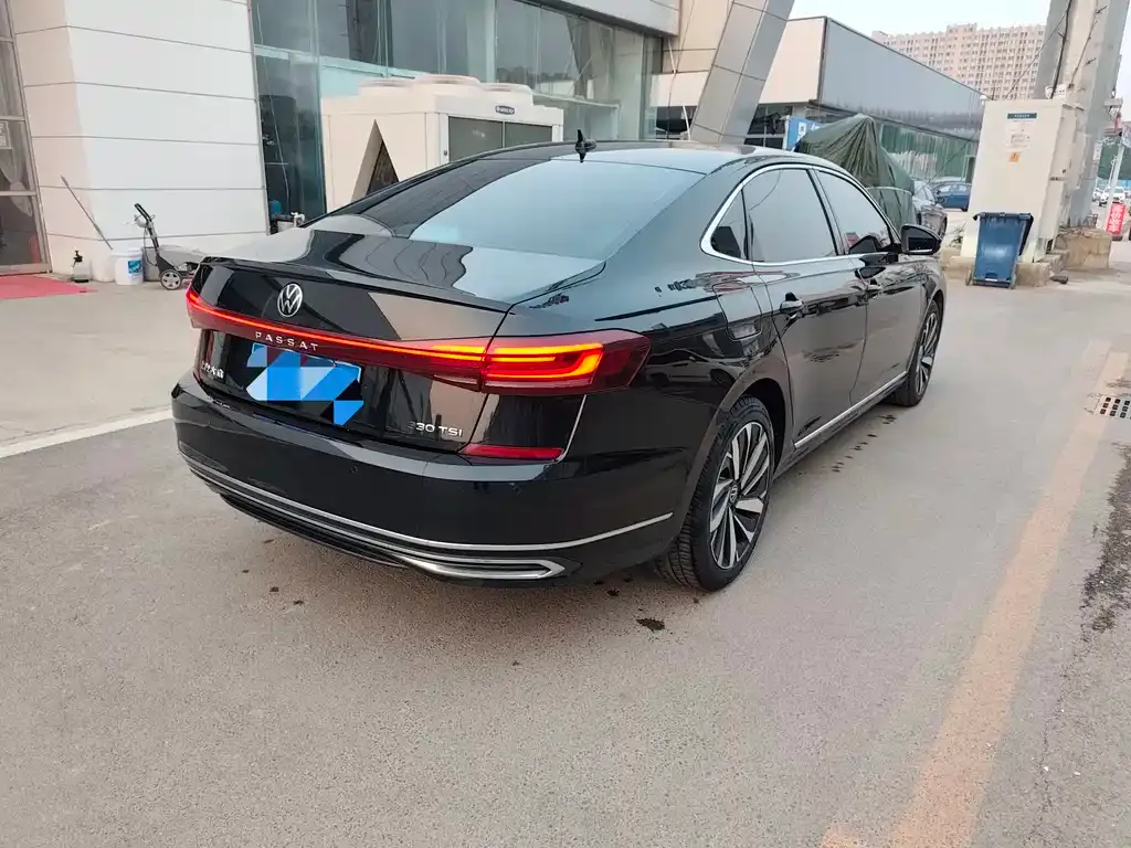 Volkswagen Passat — фото 6
