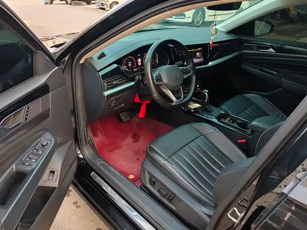 Volkswagen Passat — фото 10