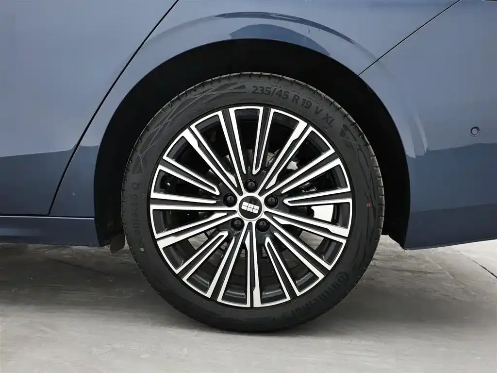 Geely Galaxy A7 — фото 9