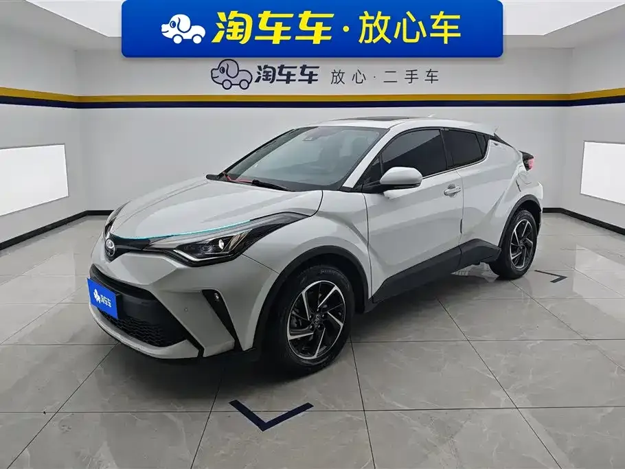 Toyota C-HR — фото 1