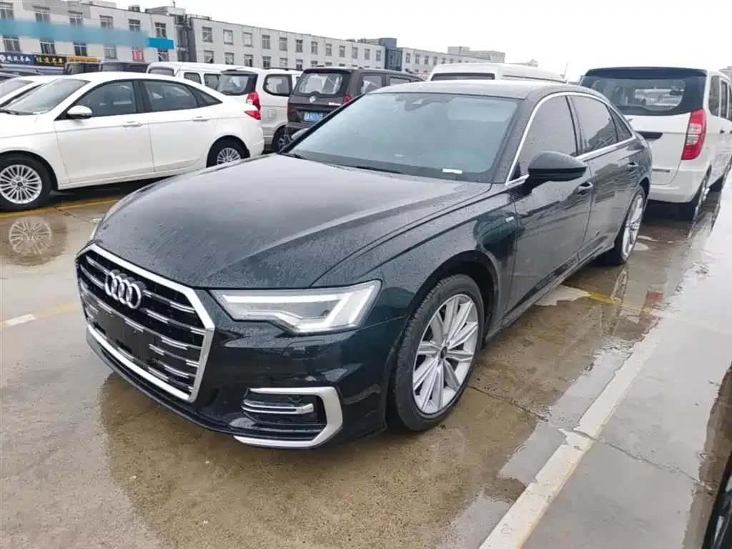 Audi A6L — фото 1