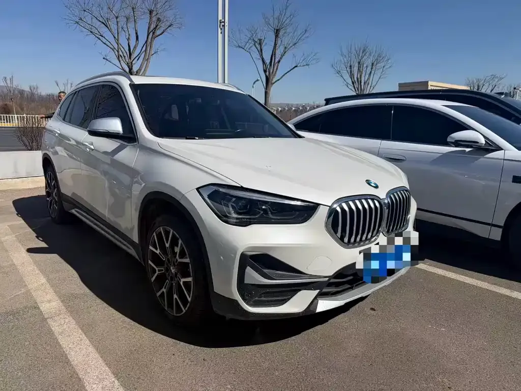 BMW X1 — фото 9