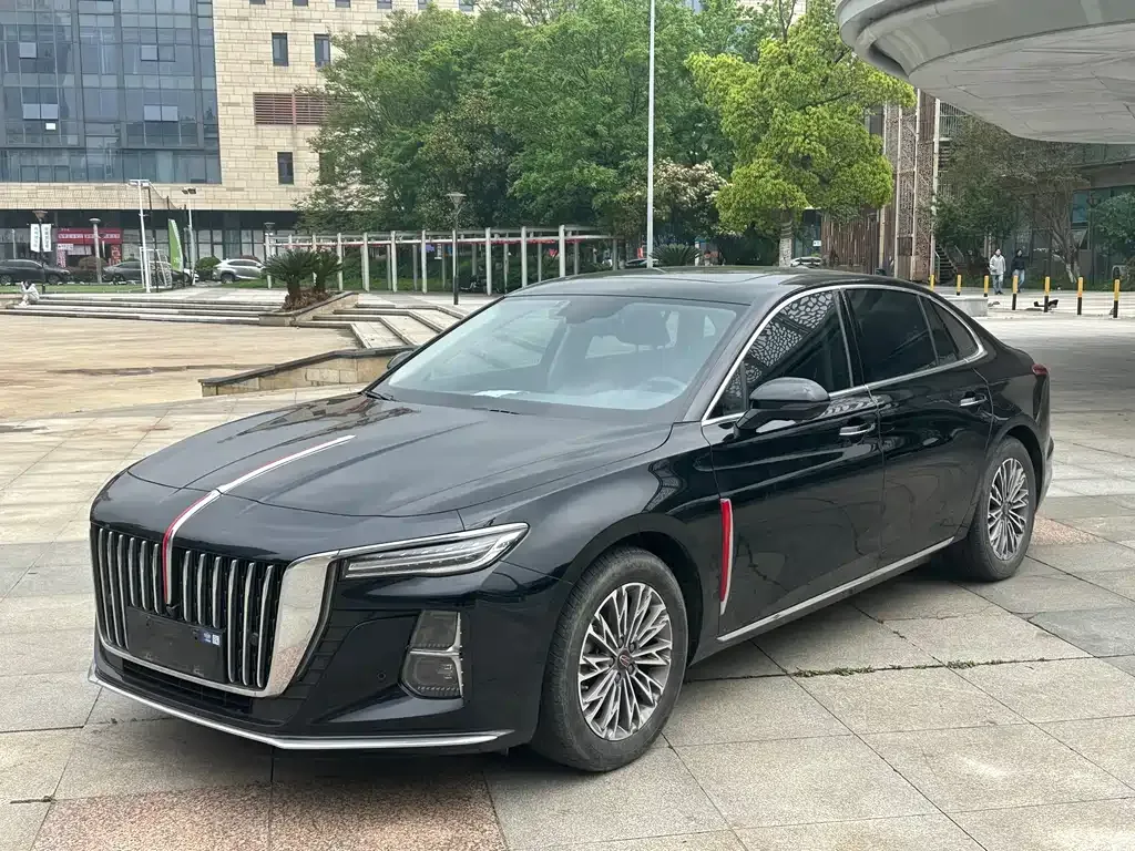Hongqi H5 — фото 1