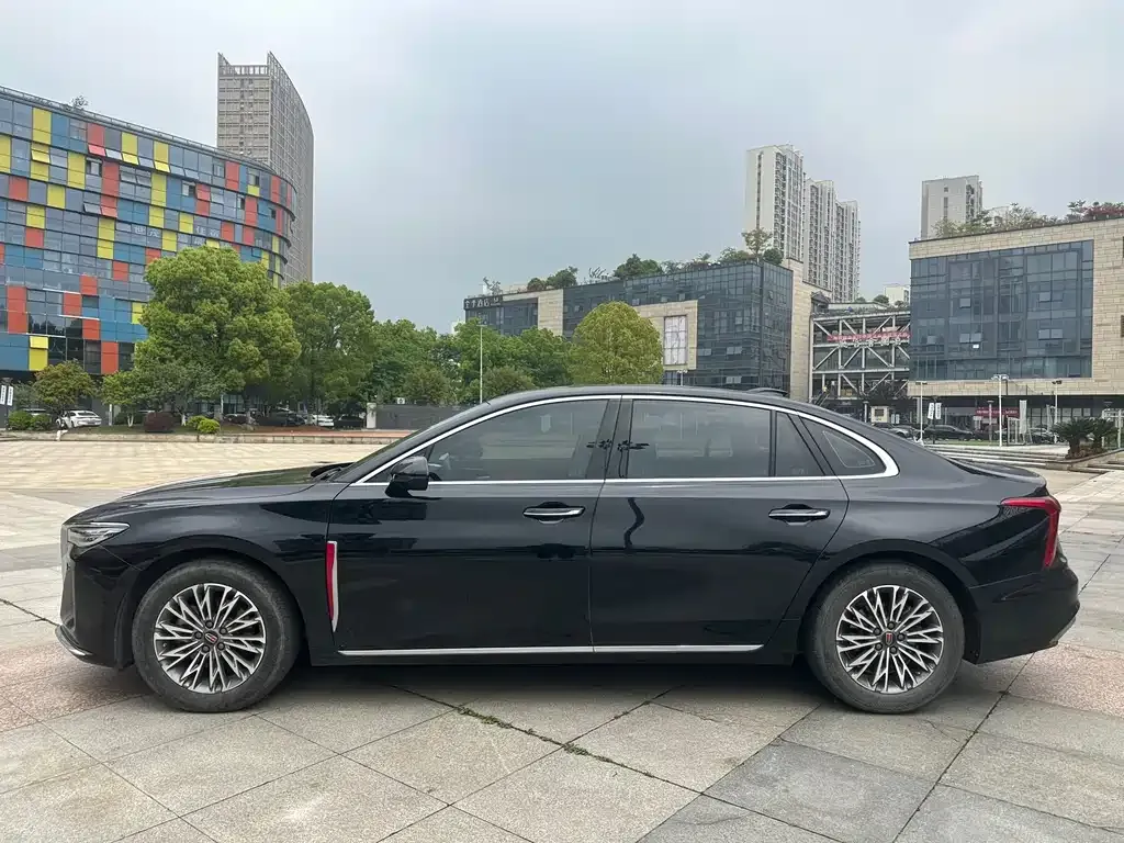 Hongqi H5 — фото 5
