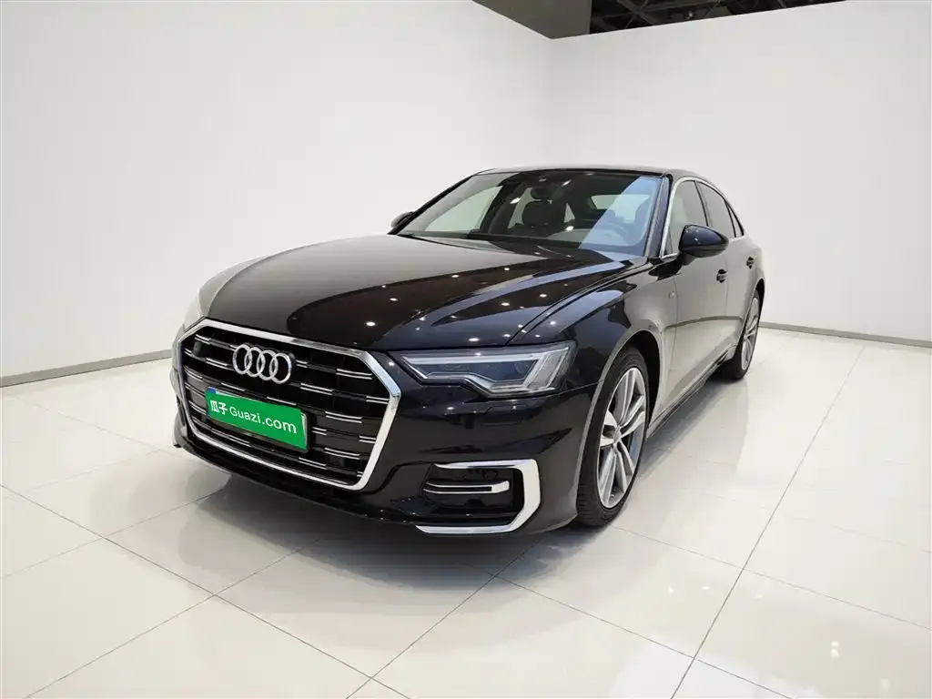 Audi A6L — фото 1