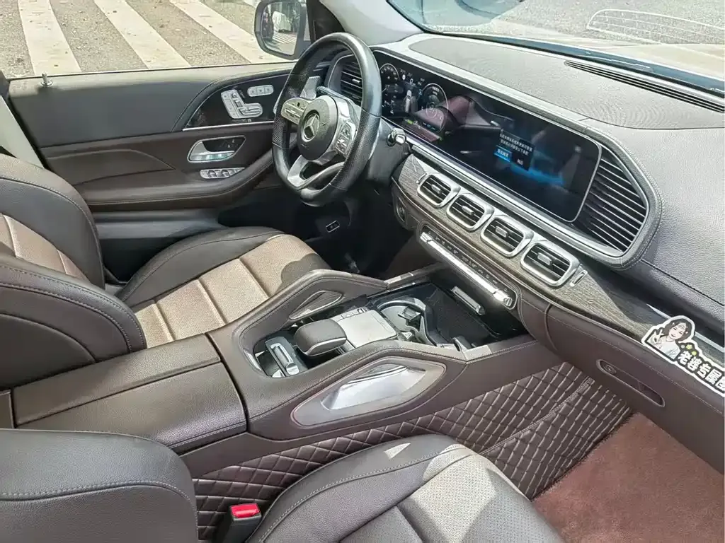 Mercedes-Benz GLS — фото 4
