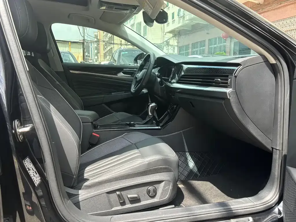 Volkswagen Passat — фото 6